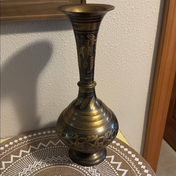 VTG Etched Elegant Brass Vase with Intricate Designs - Picture 1 of 6